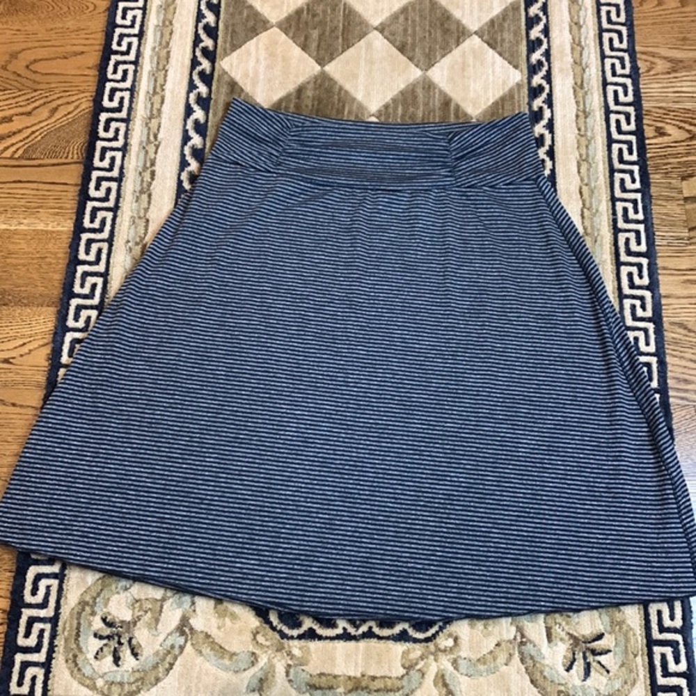 Active leisure short skirt